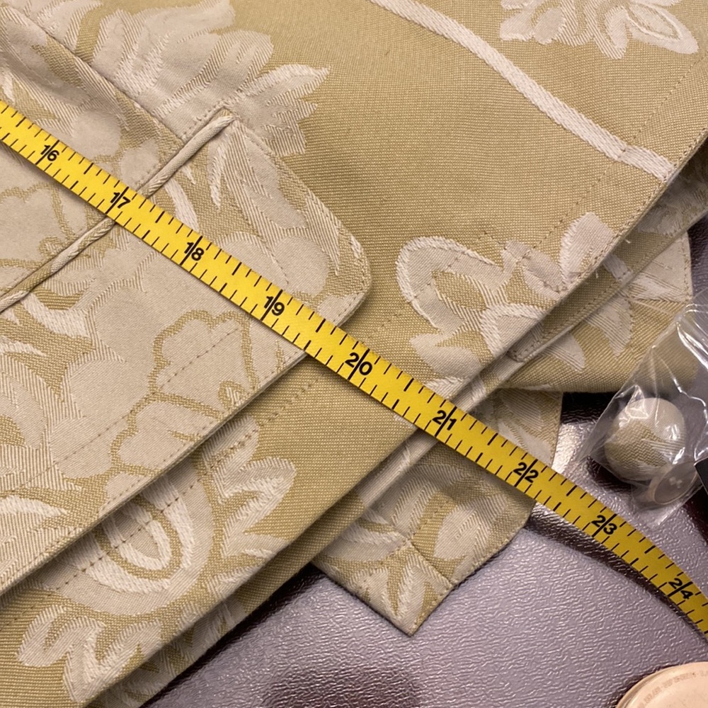 Pale yellow green brocade blazer. Size 14. - Picture 11 of 12